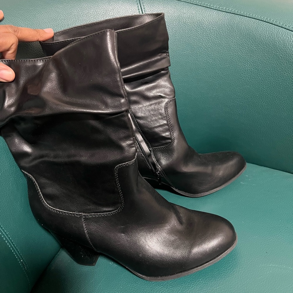 Saraa sloutch mid shaft boots